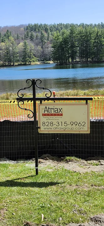 Atriax Sign+Lake